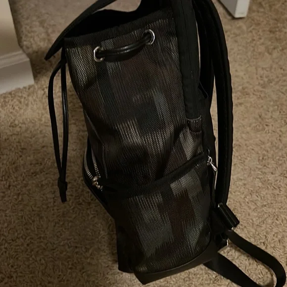 NWOT Tumi Backpack - Picture 6 of 12